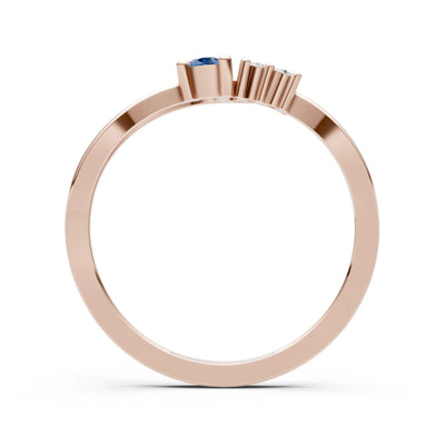 Dainty Three-Stone Curved Accent Ring - Round