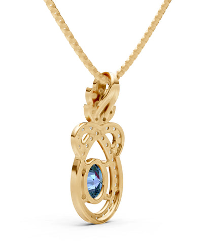 Regal Knot Oval Focus Splendor Pendant