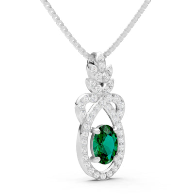 Regal Knot Oval Focus Splendor Pendant