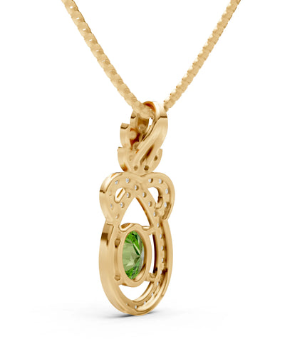 Regal Knot Oval Focus Splendor Pendant