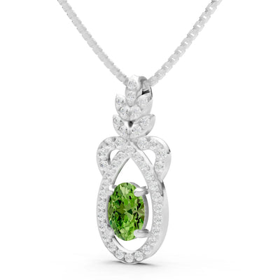Regal Knot Oval Focus Splendor Pendant