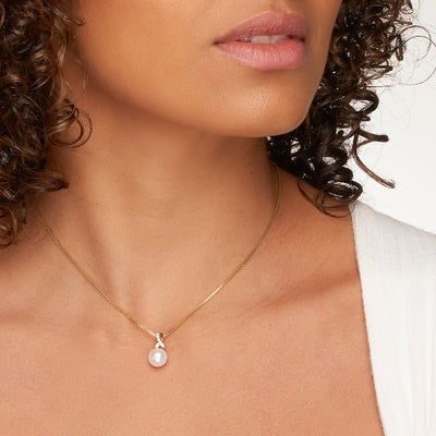 Freshwater cultured pearl pendant necklace in 14K Yellow Gold with an 18 inch Sterling Silver Box Chain by Peora
