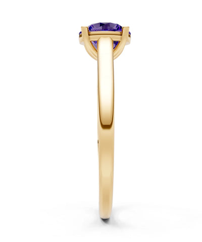 Round Cut Gemstone Solitaire Gold Ring