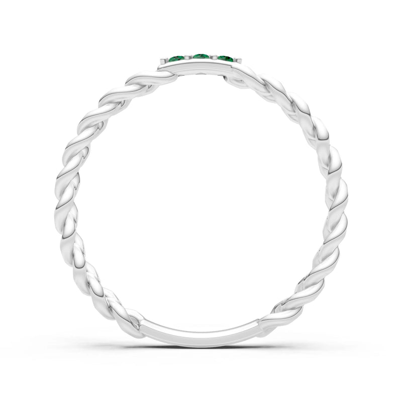 Dainty Chain Link 3-Stone Ring – Round