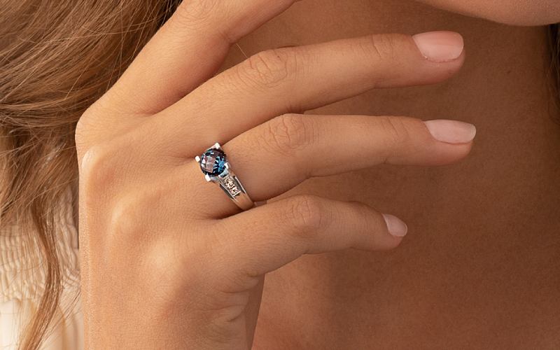 Alexandrite jewelry ring