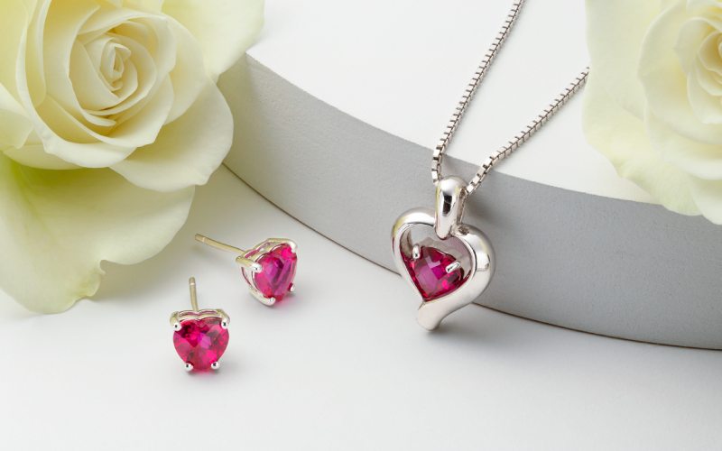 heart shape jewelry for valentine's day