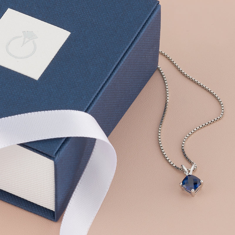 Blue Sapphire Pendant Necklace 14 Karat White Gold 1.13 Carats