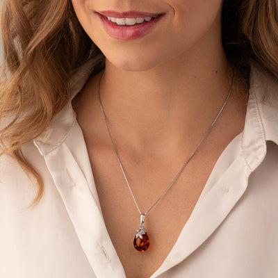 Baltic Amber Bee Pendant Necklace Model Image