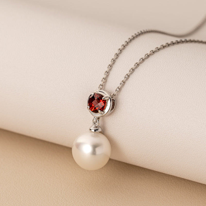 10mm Freshwater Cultured Pearl & Garnet Necklace in Sterling Silver-creative
