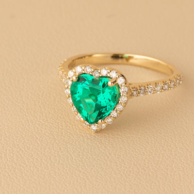 Peora Colombian Emerald Ring Heart Shape 14K Yellow Gold with Diamonds