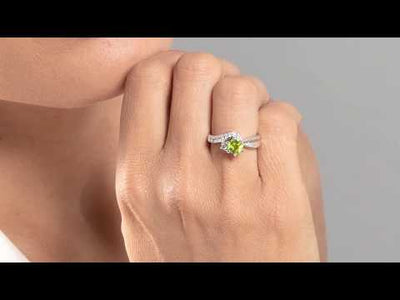 Video of Peridot Ring Sterling Silver Round Shape 0.75 Carats SR9686. Includes a Peora gift box. Free shipping, 30-day returns, authenticity guaranteed. 
