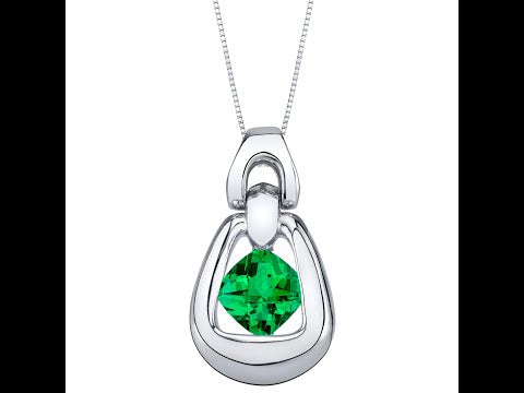 Video of Peora Simulated Emerald Sungate Solitaire Pendant Necklace in Sterling Silver SP11492. Includes a Peora gift box. Free shipping, 30-day returns, authenticity guaranteed. 